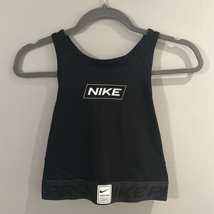nike workout top